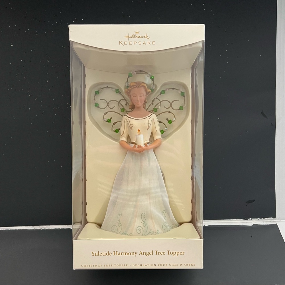 2006 Hallmark Keepsake Yuletide Harmony Angel tree topper Christmas